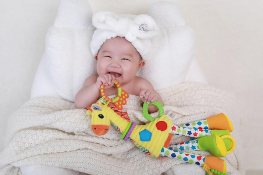 澧县宝宝咬手指甲